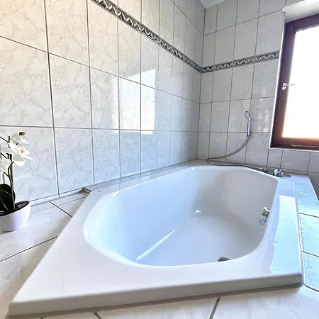 Apartament - Natur, Wellness Und Komfort